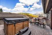 Beautiful Executive Ski-in Ski-Out Rooftop Hot Tub - LR962 by RedAwning - Badekar