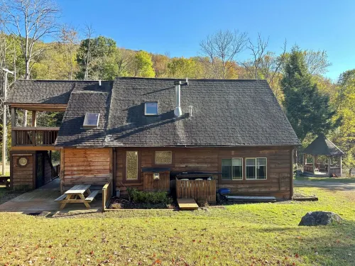 Beautiful Rustic 4 Bdr Chalet Made for Big Groups and Life Long Memories!