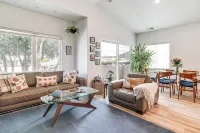 Half Moon Bay Vacation Rental 1 Mile to Beach! Hotels in Half Moon Bay