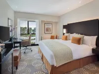 Crowne Plaza MANAMA (BAHRAIN) by IHG Hotel dekat Mall Moda