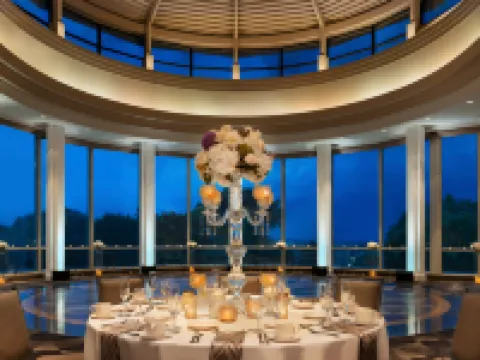 InterContinental Hotels SAINT PAUL RIVERFRONT by IHG Hotels in Saint Paul