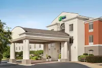Holiday Inn Express & Suites Auburn - University Area