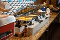 Holiday Inn Express BLOOMINGTON WEST by IHG - breakfast