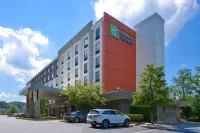 Holiday Inn Express TOWSON BALTIMORE N by IHG - parking