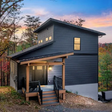 4Bd Brand New - Modern & Spacious, Pet Friendly, Hot Tub, Mt View Retreat