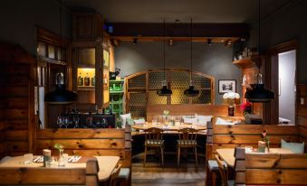 Hideaway Hotel Montestyria Chalets & Suiten