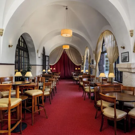 Elafos Hotel