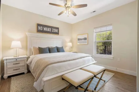 Lakeview Oasis - Onsite Amenities Отели в г. Скотт Тауншип