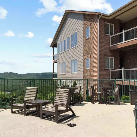 Stone Cliff Relaxation w/ Resort Amenities!