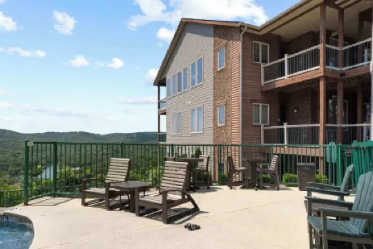 Stone Cliff Relaxation w/ Resort Amenities!