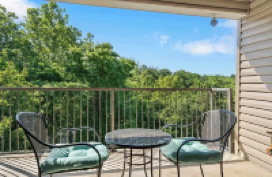 Holiday Hills Getaway - Branson - Golf Resort - Outdoor Pools