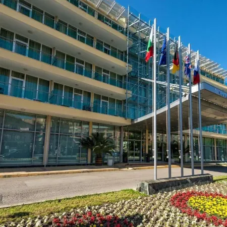 Ivana Palace Hotel - Free Parking