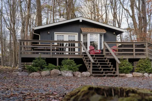 Cozy Cottage in Locust Lake w/ Seasonal Lake Views