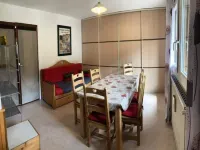 Apartment in Risoul by St Marie Chairlift Hotele w: Vars