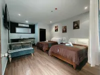 Alona Beach Poolside Hotel Panglao - Beach