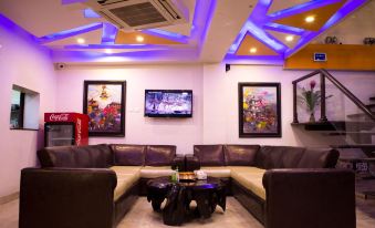 Royal Penguin Boutique Hotel & Spa