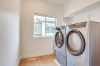 Hike & Ski: Townhome 8 Mi to Dtwn Ogden! - 3-Star
