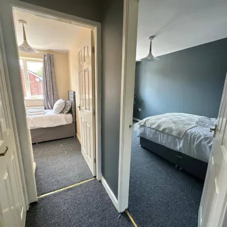 3 Bed Entire House - Runcorn Отели в г. Ранкорн