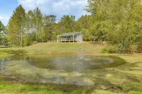 Cottage Close to Caves & Trails in Hocking Hills! - 3-Star