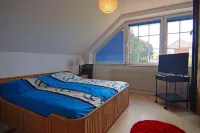 Doppelhaushalfte mit Garten nur 500m bis Zumstrand - Homestays