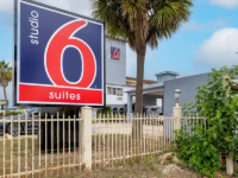 Studio 6 Suites Pasadena, TX Hotels in Pasadena