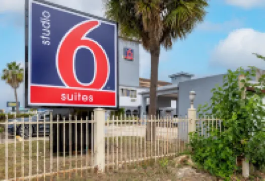 Studio 6 Suites Pasadena, TX