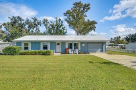 Riverside Retreat w/ Boat Dock in Sunny Astor!