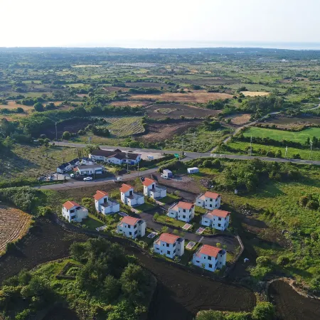 Dream in Jeju Отели рядом с достопримечательностью «Тематический парк Sunrise Lands»