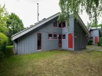 Skandinavisches Ferienhaus in Mirow - Pools
