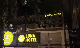LUNA HOTEL