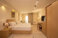 RIWAQ Pyramids Boutique