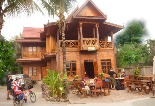 라오스 숙소 전경