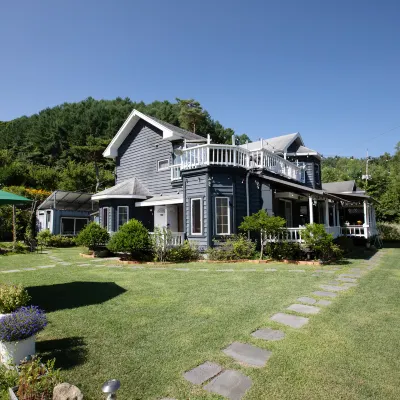 平昌山下旅館 香草國度農園附近的飯店
