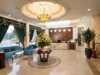 Mong Cai Palace Hotel