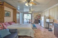 Cozy Yuma Retreat w/ Furnished Patio & Grill! - Kitchens
