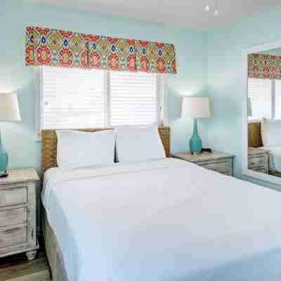 New Smyrna Waves Mod Collection by Sonesta Rooms