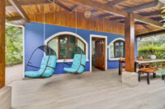 Tropical Perfection, Includes Kayak, Snorkel, Beach Gear, Walk to the Beach