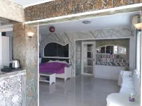 Room-Spacious Room in Creta for 3 People