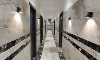 Taj Pride Inn Near Golden Temple