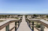Lovely Oceanfront Townhouse in Summer Beach Village w/Shared Pool, Central AC