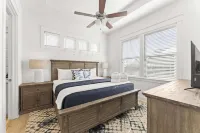 Rhema Beach Haus 2BR Luxury Retreat - Villas