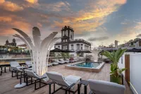 Boutique Hotel Cordial la Peregrina - Rooftop Pools