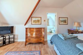 Holiday Home in Mid Wales With Countryside Views