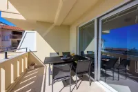 Apartments Petak Novi - 3-Star