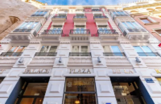 佩蒂特宮雷納廣場酒店 鄰近國家瓷器博物館的酒店