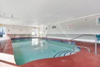 Abellona Inn & Suites