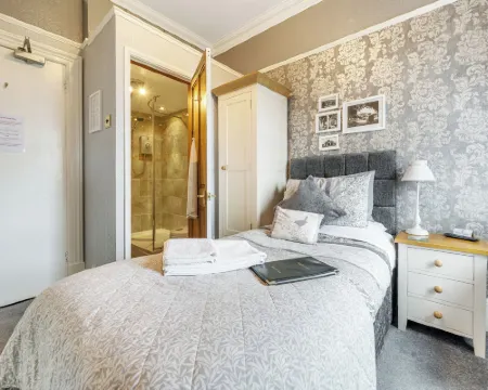 Glendale Guest House Hotels in Penrith
