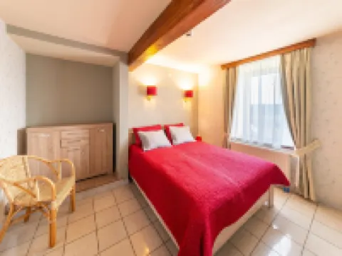 帶泳池的團體住宿，Chevron