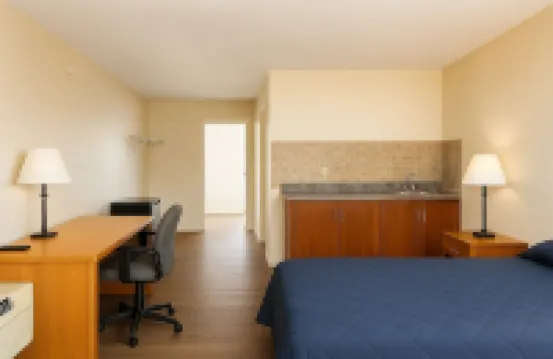 COUNTRY HOST INN Hotels in 