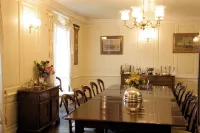 Compton House -  Holiday Villas